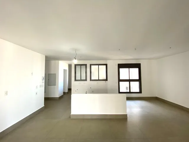 Apartamento com 368m² 3 quartos e 4 banheiros, à venda, no bairro Gleba Palhano em Londrina