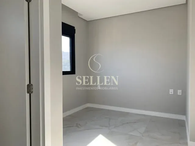 Apartamento 3 quartos e 4 banheiros, à venda, no bairro Centro em Balneário Camboriú