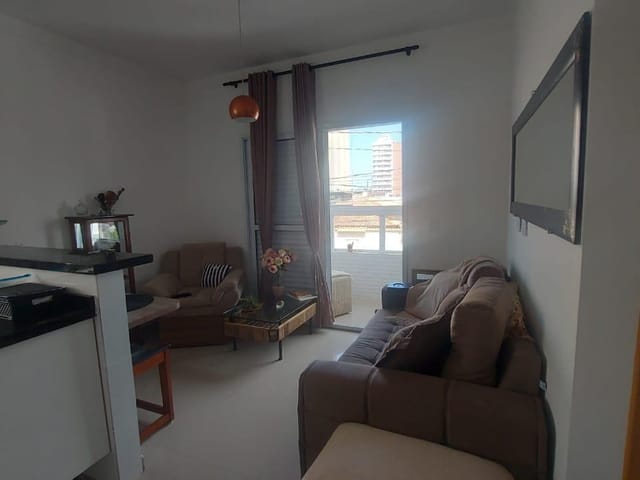 Apartamento 2 quartos e 1 banheiro, à venda, no bairro Maracanã em Praia Grande