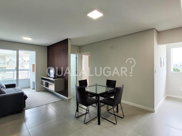 Apartamento 2 quartos e 2 banheiros, para alugar, no bairro Centro em Tubarão