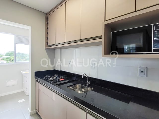 Apartamento 2 quartos e 2 banheiros, para alugar, no bairro Centro em Tubarão