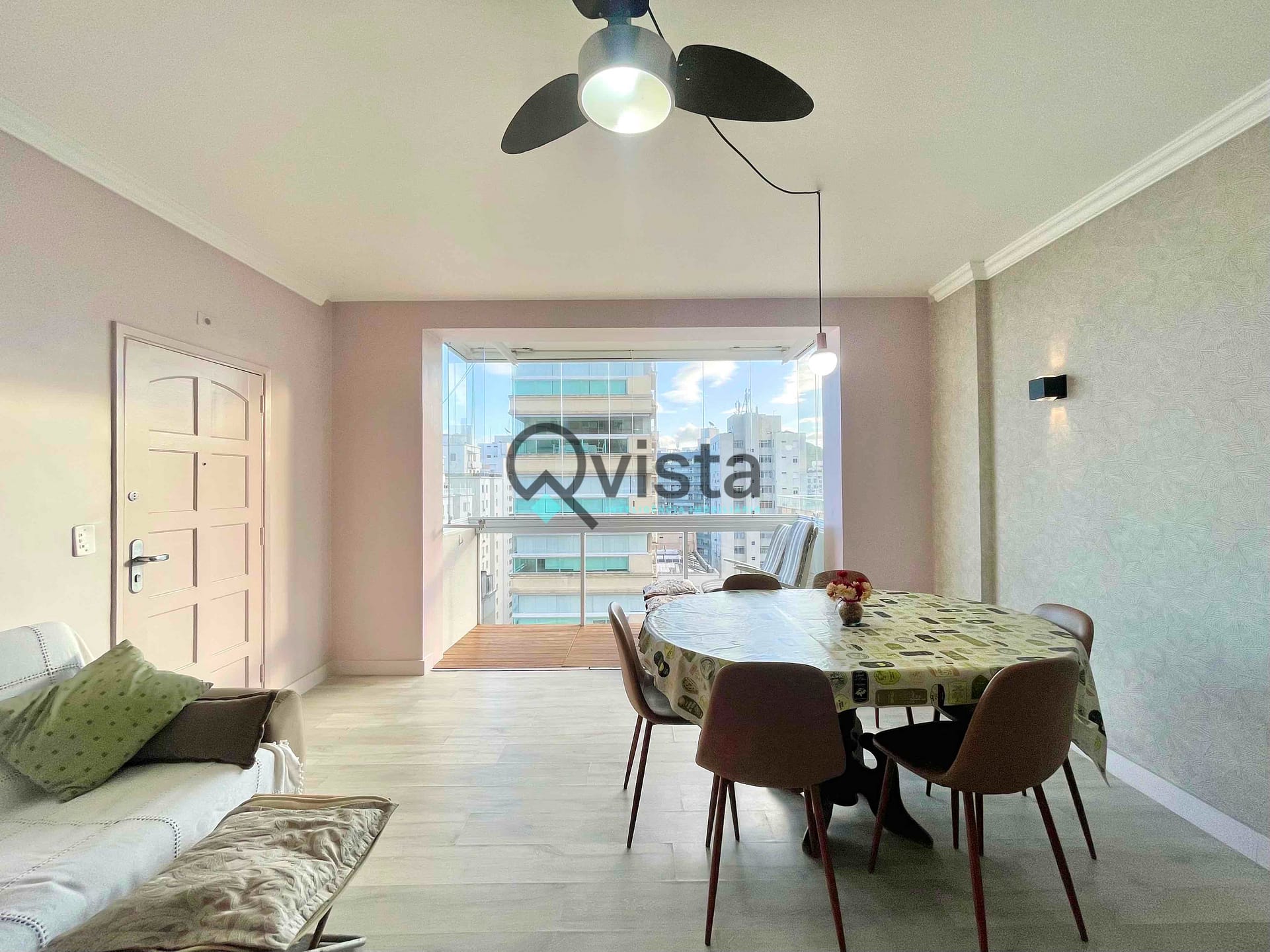 Apartamento à venda com 3 quartos, 106m² - Foto 1