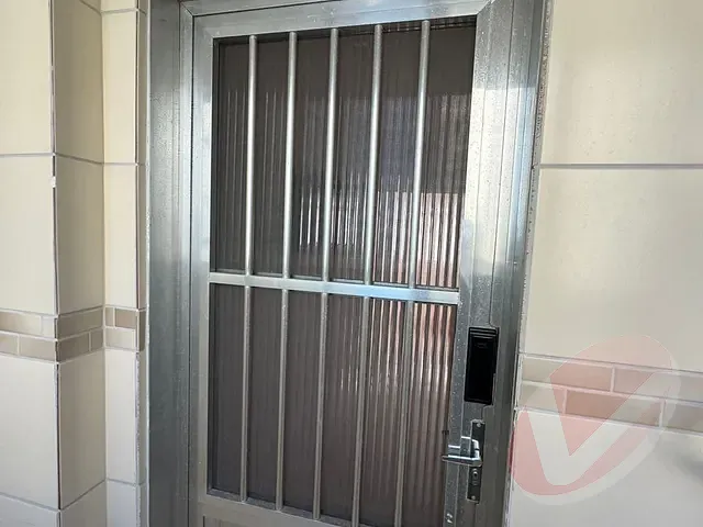 Apartamento 1 quarto e 1 banheiro, à venda, no bairro Guilhermina em Praia Grande