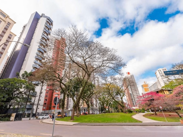 Foto do Apartamento - Batel, Duplex Praça do Japão, Ed. House Tower, 663m² Privativos, 4 Suítes, 4 Vagas, Desocupado, à venda, Curitiba, PR | Imobiliária GreenVille