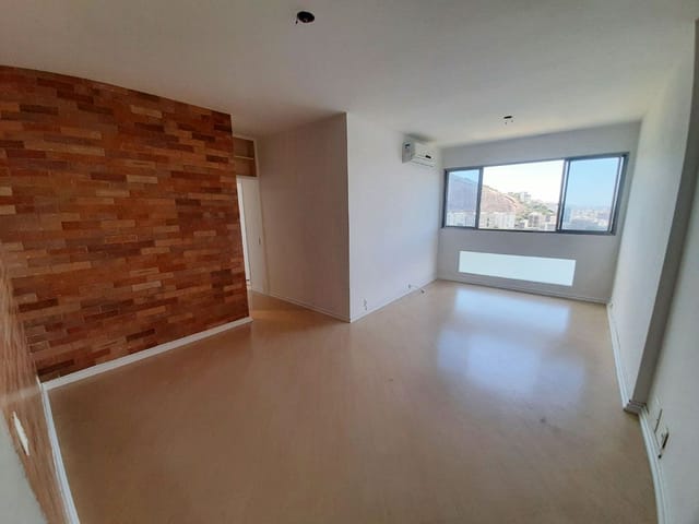 Foto do Apartamento - Av. EPITÁCIO PESSOA! 03 QUARTOS, 03 BANHEIROS, vista MAR e LAGOA, PORTARIA 24h, 01 VAGA | EASY NEGOCIOS IMOBILIARIOS LTDA