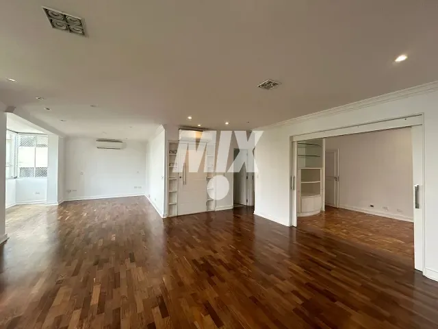 Apartamento 4 quartos e 3 banheiros, à venda, no bairro Vila Nova Conceição em São Paulo