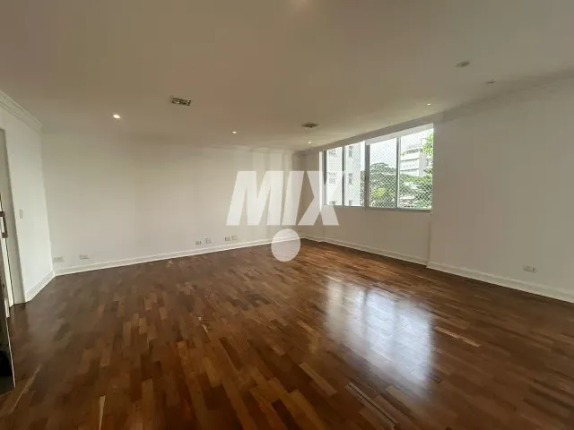 Apartamento 4 quartos e 3 banheiros, à venda, no bairro Vila Nova Conceição em São Paulo
