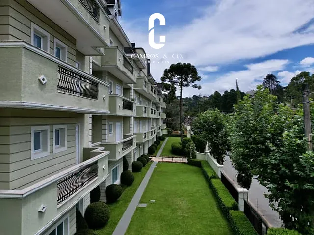 Apartamento 3 quartos e 5 banheiros, à venda, no bairro Vila Capivari em Campos do Jordão