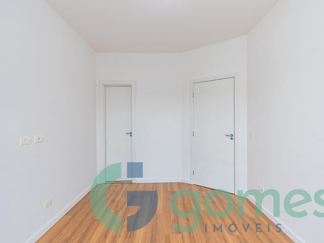 Apartamento 2 quartos e 2 banheiros, para alugar, no bairro Tingui em Curitiba