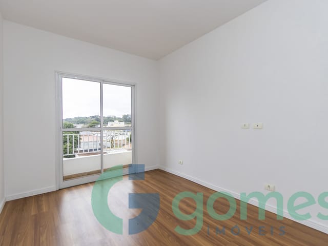 Apartamento 2 quartos e 2 banheiros, para alugar, no bairro Tingui em Curitiba