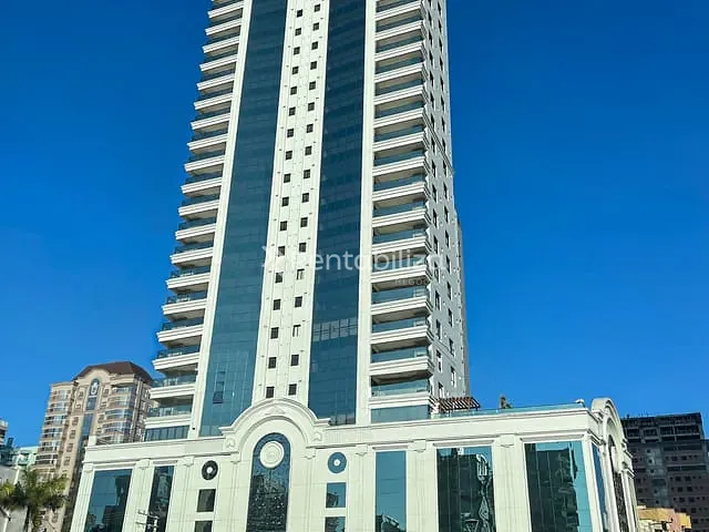 Apartamento com 270m² 4 quartos e 5 banheiros, à venda, no bairro Castelo Branco em Itapema