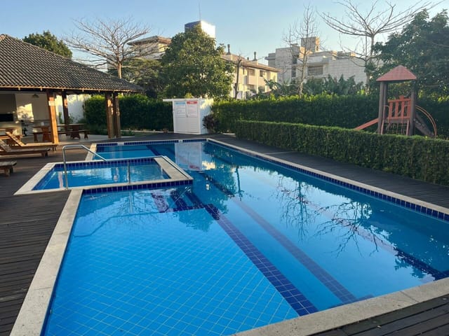 Apartamento 2 quartos e 2 banheiros, à venda, no bairro Ingleses do Rio Vermelho em Florianópolis