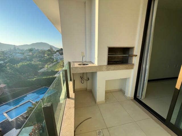 Apartamento 2 quartos e 2 banheiros, à venda, no bairro Ingleses do Rio Vermelho em Florianópolis