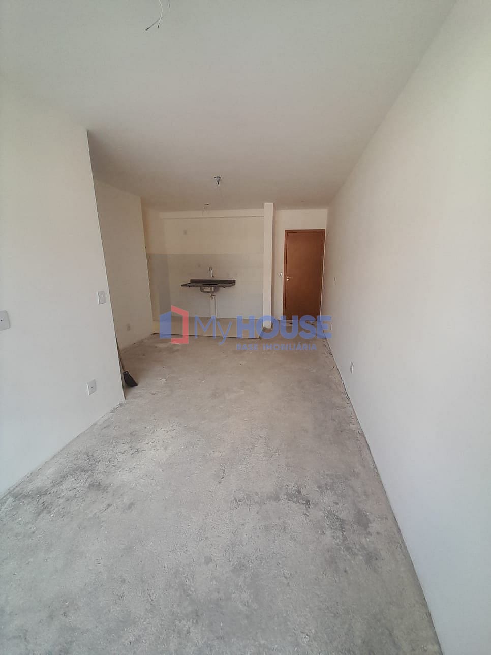 Apartamento à venda com 2 quartos, 70m² - Foto 4