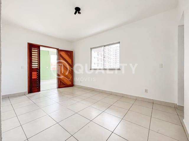 Apartamento 2 quartos e 2 banheiros, à venda, no bairro Jóquei Clube em Fortaleza