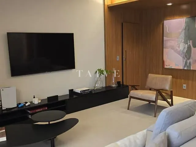 Apartamento com 195m² 3 quartos e 3 banheiros, à venda, no bairro Gleba Fazenda Palhano em Londrina