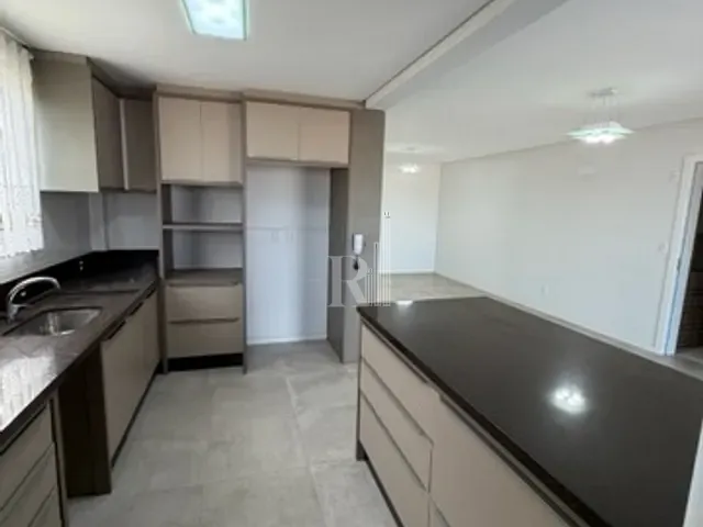 Apartamento 3 quartos e 3 banheiros, à venda, no bairro Centro em Tijucas