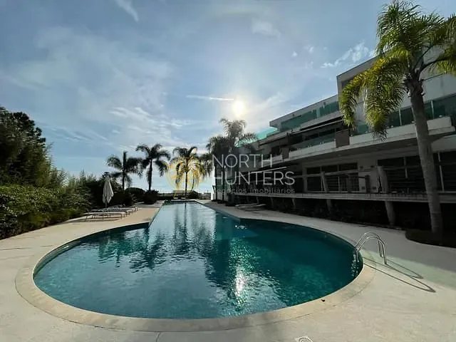 Apartamento com 101m² 1 quarto e 1 banheiro, à venda ou para alugar, no bairro Canasvieiras em Florianópolis