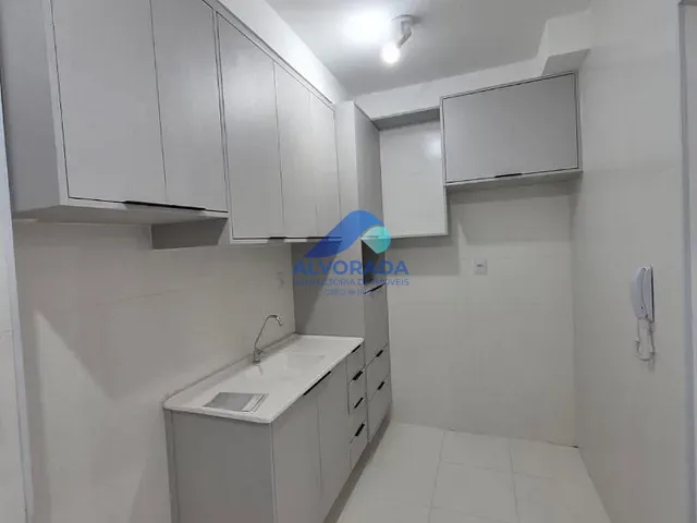 Apartamento 2 quartos e 2 banheiros, à venda ou para alugar, no bairro Condomínio Residencial Colinas do Paratehy em São José dos Campos