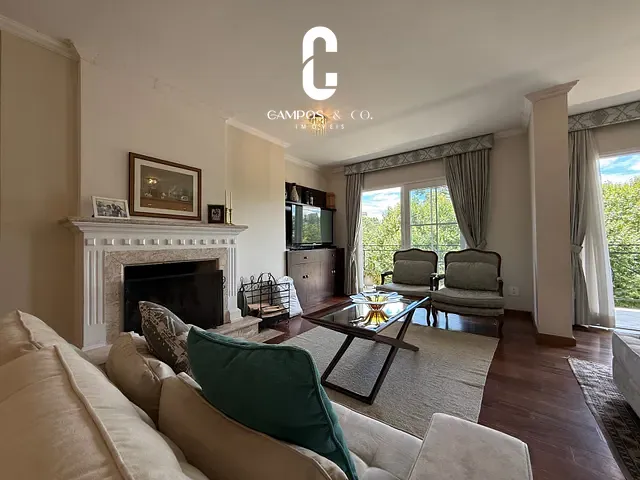 Apartamento 3 quartos e 4 banheiros, à venda, no bairro Vila Campos do Jordão em Campos do Jordão