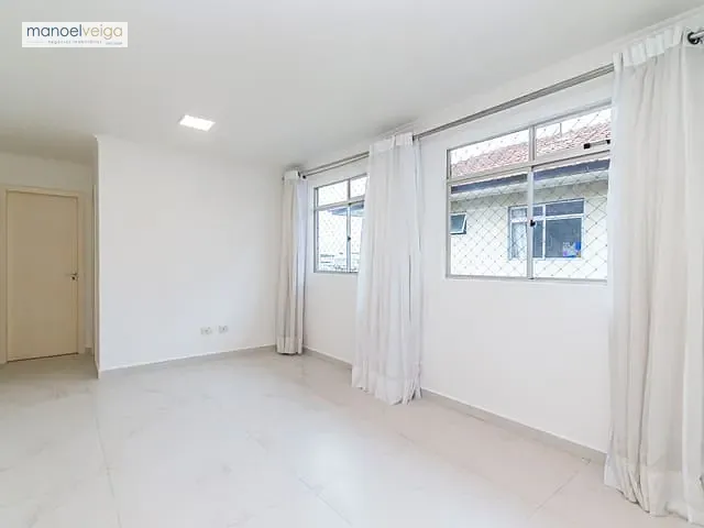 Apartamento com 62m² 3 quartos e 1 banheiro, para alugar, no bairro Uberaba em Curitiba