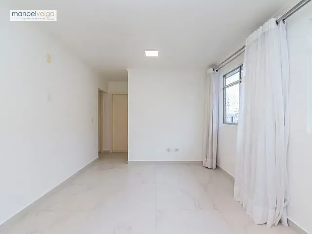 Apartamento com 62m² 3 quartos e 1 banheiro, para alugar, no bairro Uberaba em Curitiba