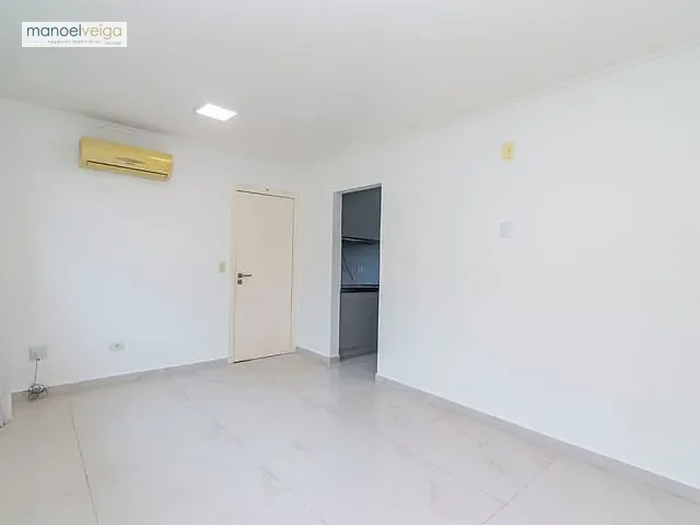 Apartamento com 62m² 3 quartos e 1 banheiro, para alugar, no bairro Uberaba em Curitiba