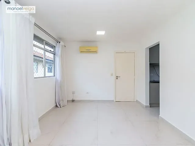 Apartamento com 62m² 3 quartos e 1 banheiro, para alugar, no bairro Uberaba em Curitiba