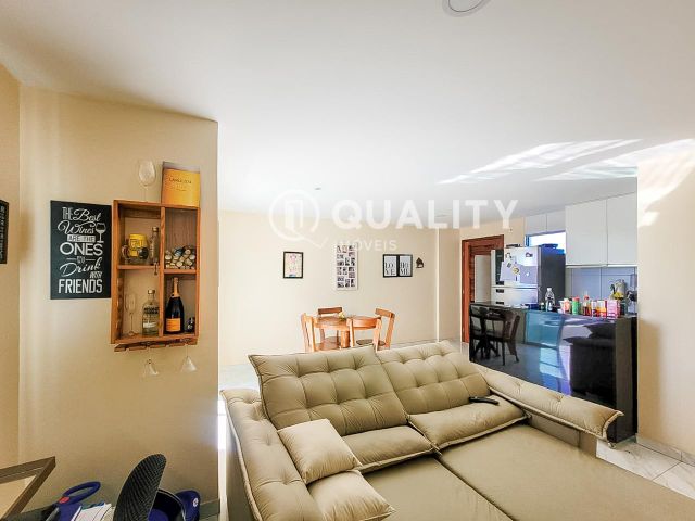 Apartamento 3 quartos e 2 banheiros, à venda, no bairro São Gerardo em Fortaleza