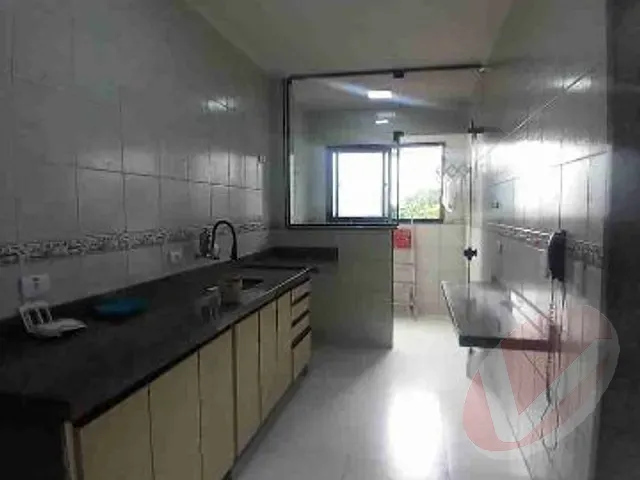Apartamento com 98m² 2 quartos e 2 banheiros, à venda, no bairro Aviação em Praia Grande