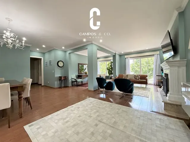 Apartamento 3 quartos e 4 banheiros, à venda, no bairro Vila Campos do Jordão em Campos do Jordão