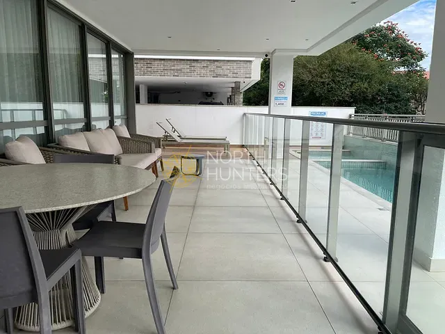 Apartamento com 130m² 3 quartos e 3 banheiros, para alugar, no bairro Jurerê em Florianópolis