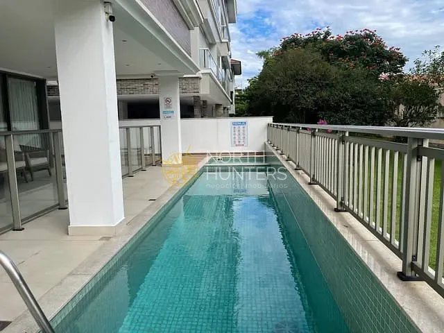 Apartamento com 130m² 3 quartos e 3 banheiros, para alugar, no bairro Jurerê em Florianópolis