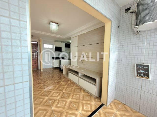 Apartamento 3 quartos e 2 banheiros, à venda, no bairro São Gerardo em Fortaleza