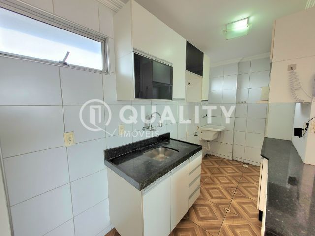 Apartamento 3 quartos e 2 banheiros, à venda, no bairro São Gerardo em Fortaleza