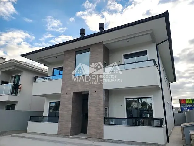 Apartamento 2 quartos e 2 banheiros, à venda, no bairro Nova Palhoça em Palhoça