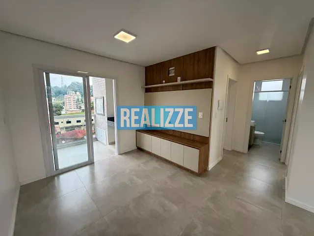 Apartamento 2 quartos e 1 banheiro, para alugar, no bairro Centro em Marau