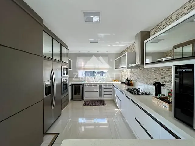 Apartamento com 602m² 4 quartos e 5 banheiros, à venda, no bairro Ponta Aguda em Blumenau