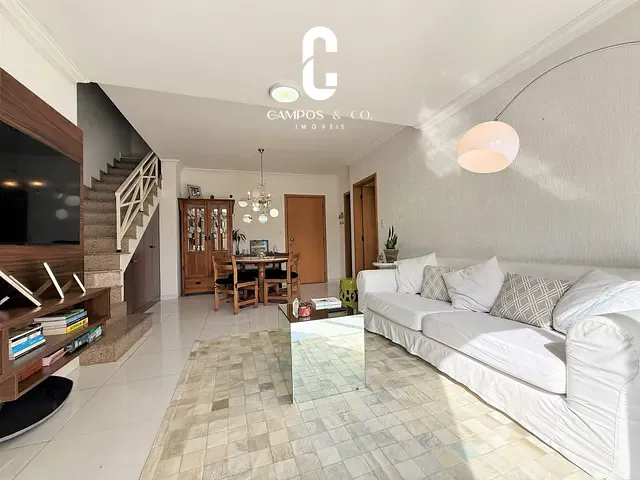 Apartamento com 212m² 2 quartos e 3 banheiros, à venda, no bairro Vila Abernéssia em Campos do Jordão