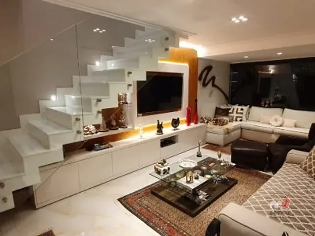 Apartamento à venda, no bairro Centro em Petrópolis