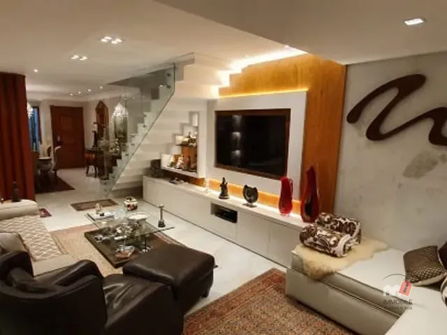 Apartamento à venda, no bairro Centro em Petrópolis