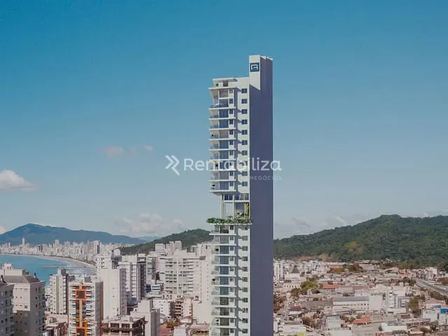 Apartamento 4 quartos e 5 banheiros, à venda, no bairro Centro em Itapema