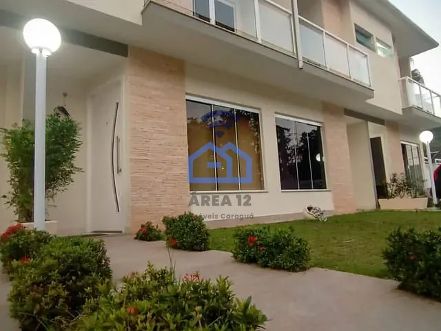 Casa com 110m² 2 quartos e 3 banheiros, à venda, no bairro Jardim Adalgisa em Caraguatatuba