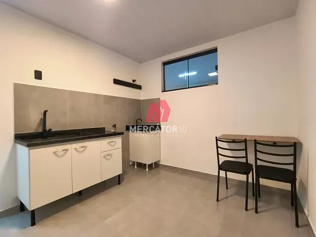 Apartamento 1 quarto e 1 banheiro, para alugar, no bairro Água Verde em Blumenau