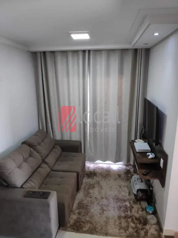 Apartamento com 2 quartos à venda, 65m² — foto 2 de 6