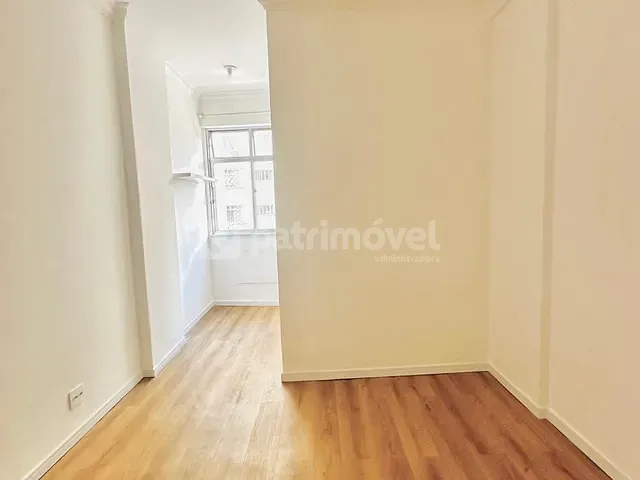 Apartamento com 36m² 1 quarto e 1 banheiro, à venda, no bairro Copacabana em Rio de Janeiro