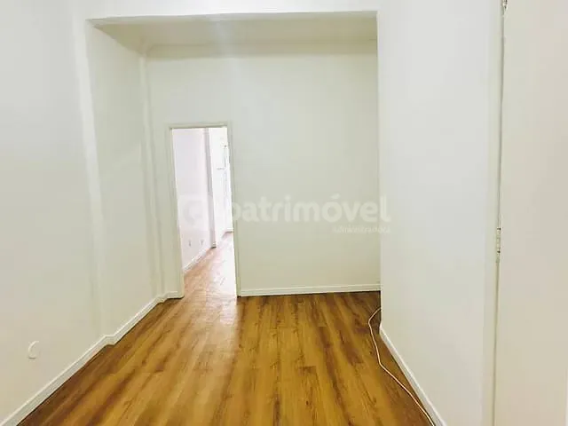 Apartamento com 36m² 1 quarto e 1 banheiro, à venda, no bairro Copacabana em Rio de Janeiro