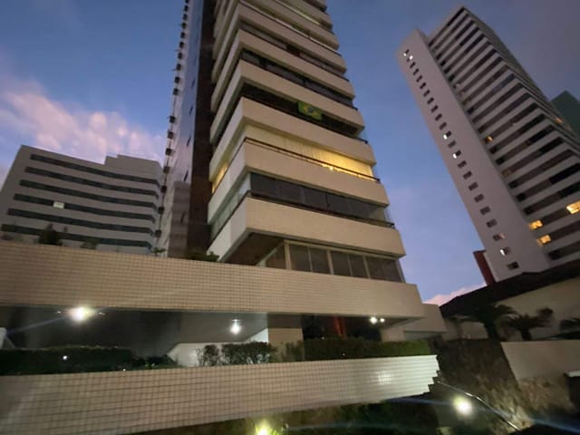 Foto do Apartamento - Apartamento à venda com 285m2, 4 dormitórios sendo 4 suítes e 3 vagas no Edf. Itatiaia Village, Tamarineira, Recife, PE | Tânia Macêdo Imóveis