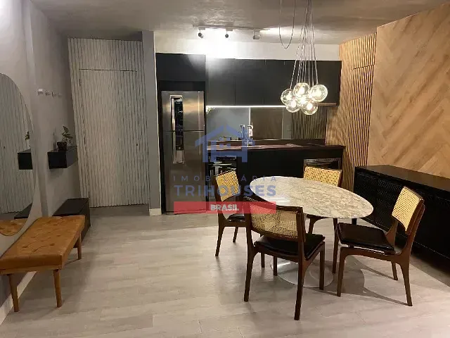 Apartamento 2 quartos e 2 banheiros, à venda, no bairro Centro em Curitiba