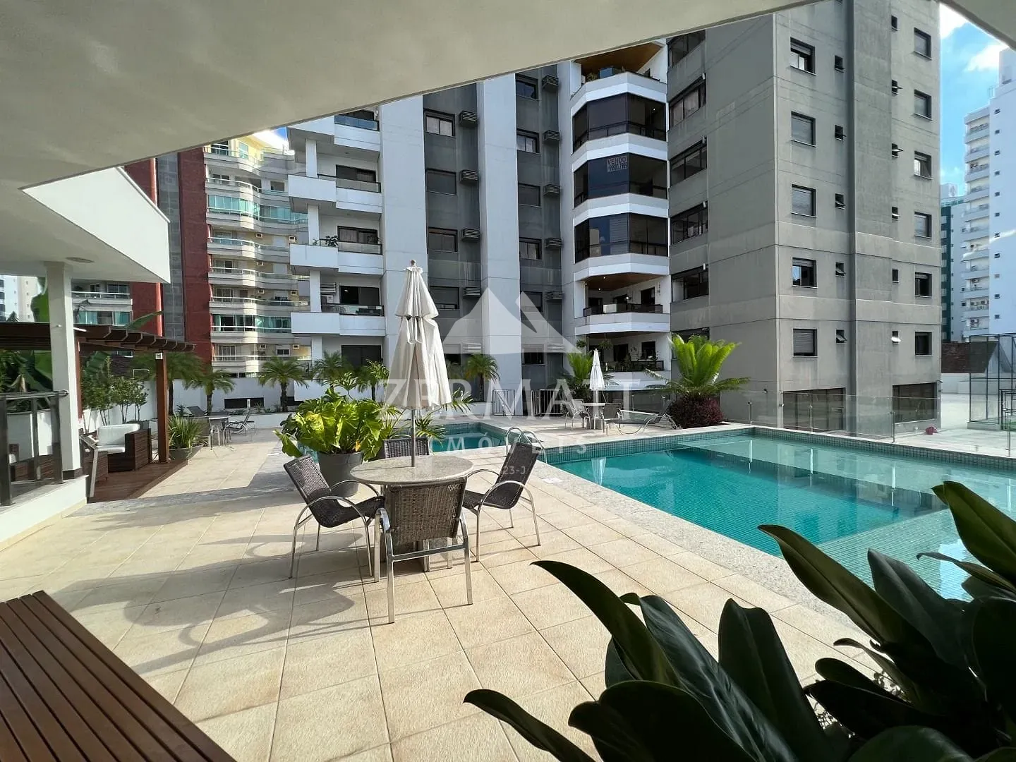 Lindo Apartamento com 4 dormitórios à venda, 321 m por R$ 3.000.000,00 - Jardim Blumenau - Blumena - foto 1